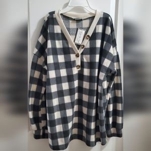 Women's Heimish U.S.A Plaid top with button detail sz. 3x so soft!